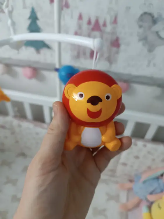 Мобиль на детскую кроватку