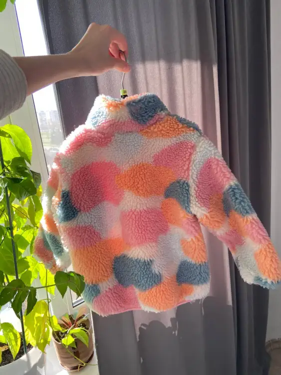 Куртка меховая для девочки.