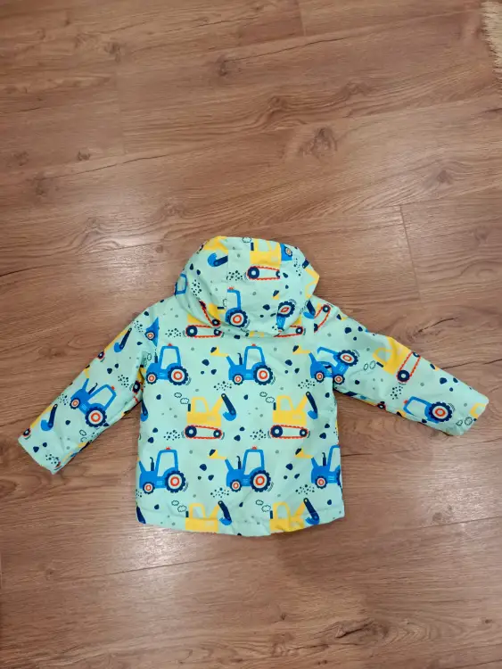 Куртка рост 92 как новая