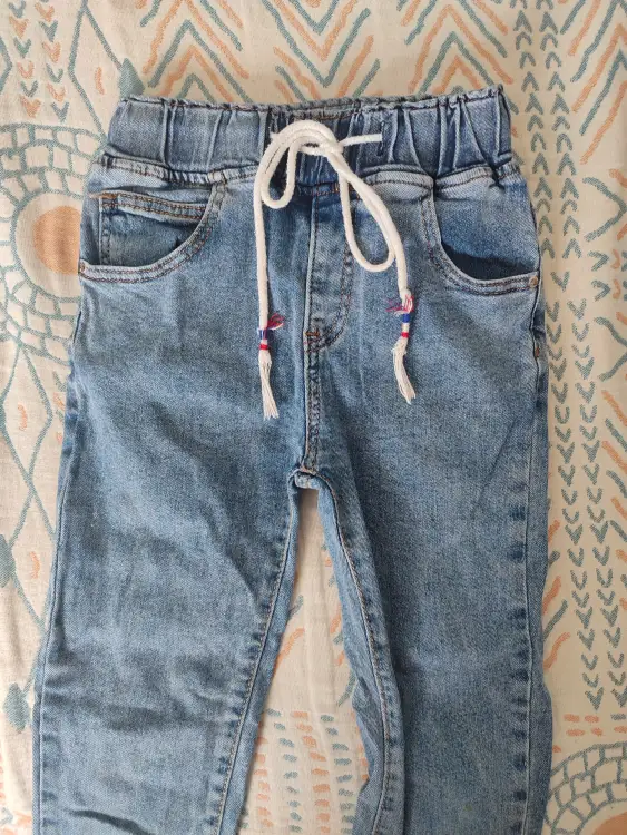 Джинсы для девочки (122-128)