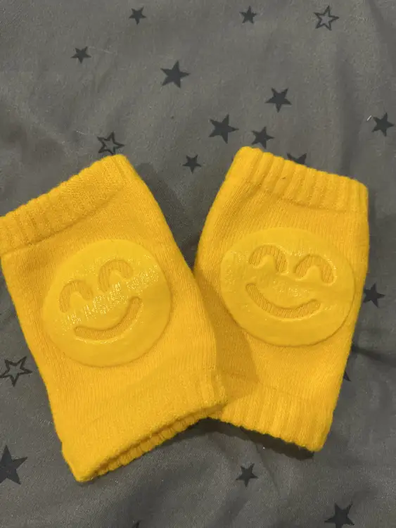 Наколенники для малыша новые