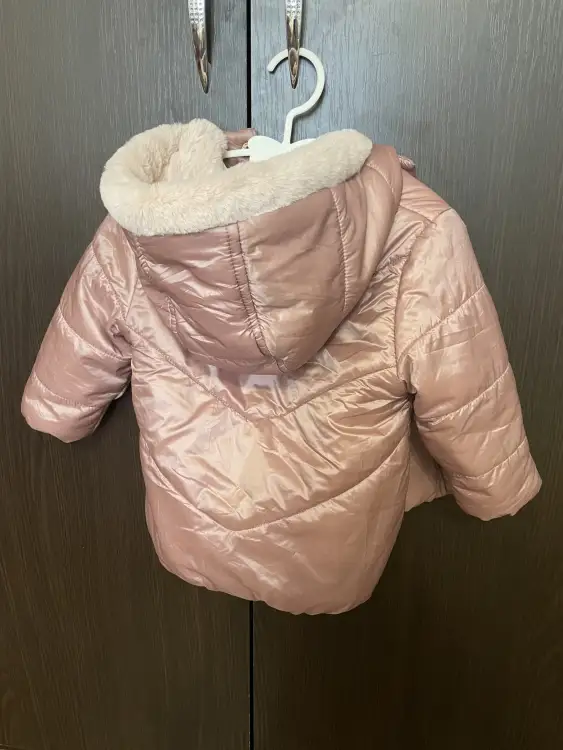 Куртка 86 размера в отличном состоянии