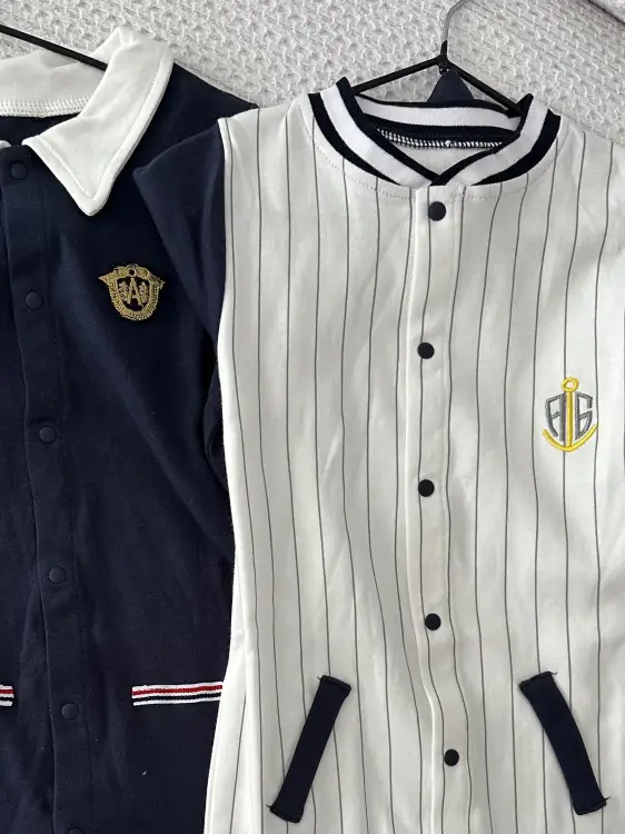 Два новых комбинезона 86 размер