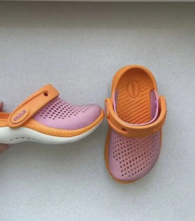 Crocs размера 23-24 для девочки ( оригинал)