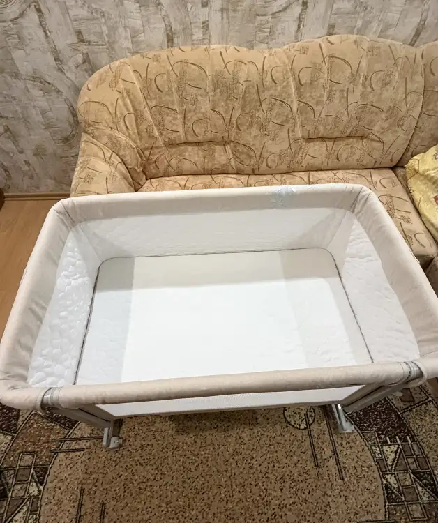 Приставная кроватка