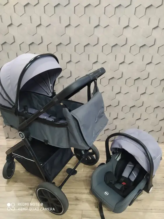 Коляска 3 в 1 в хорошем состоянии