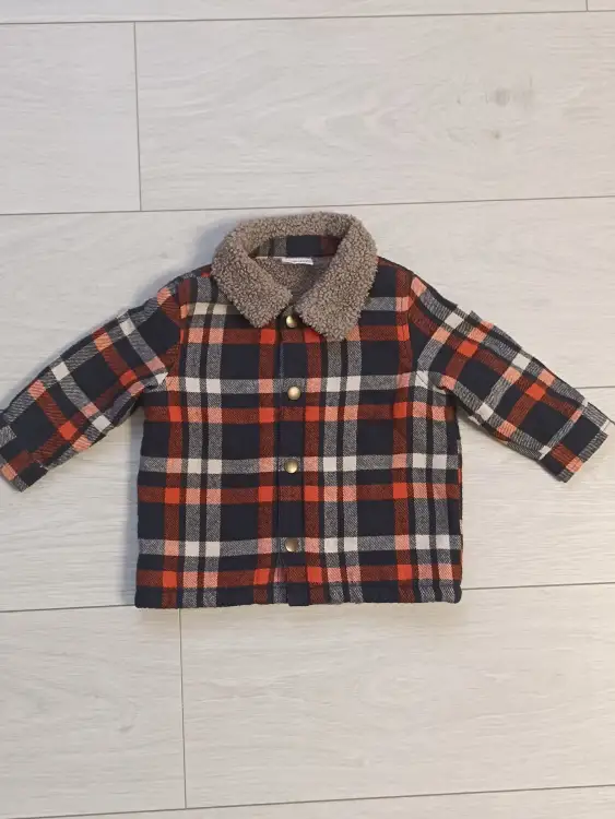 Курточка на 6-9 мес