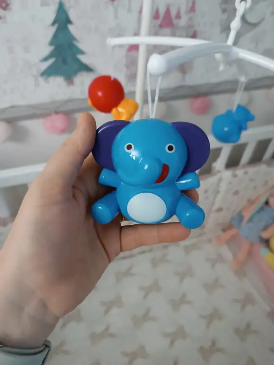Мобиль на детскую кроватку