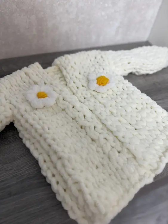 Кофта с ромашками