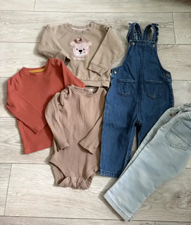 Лот джинсы, кофточки, комбинезон