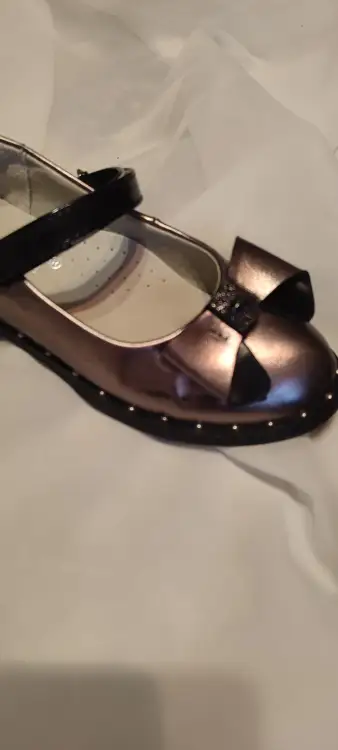 Босоножки на девочку 27-28 размер