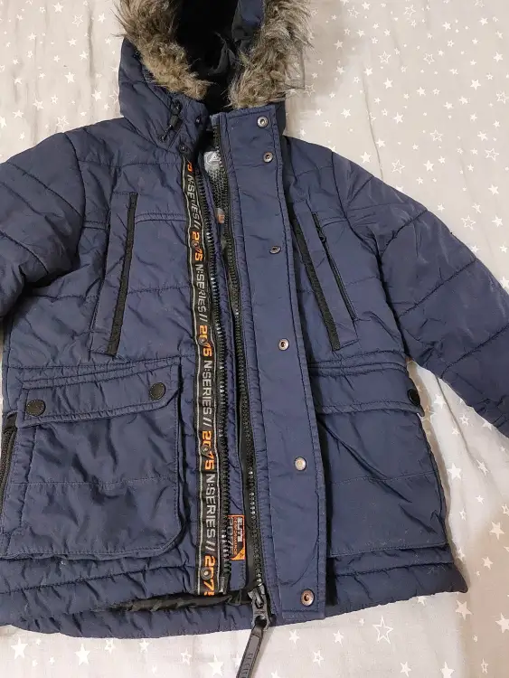 Деми куртки р110/116 в отличном состоянии