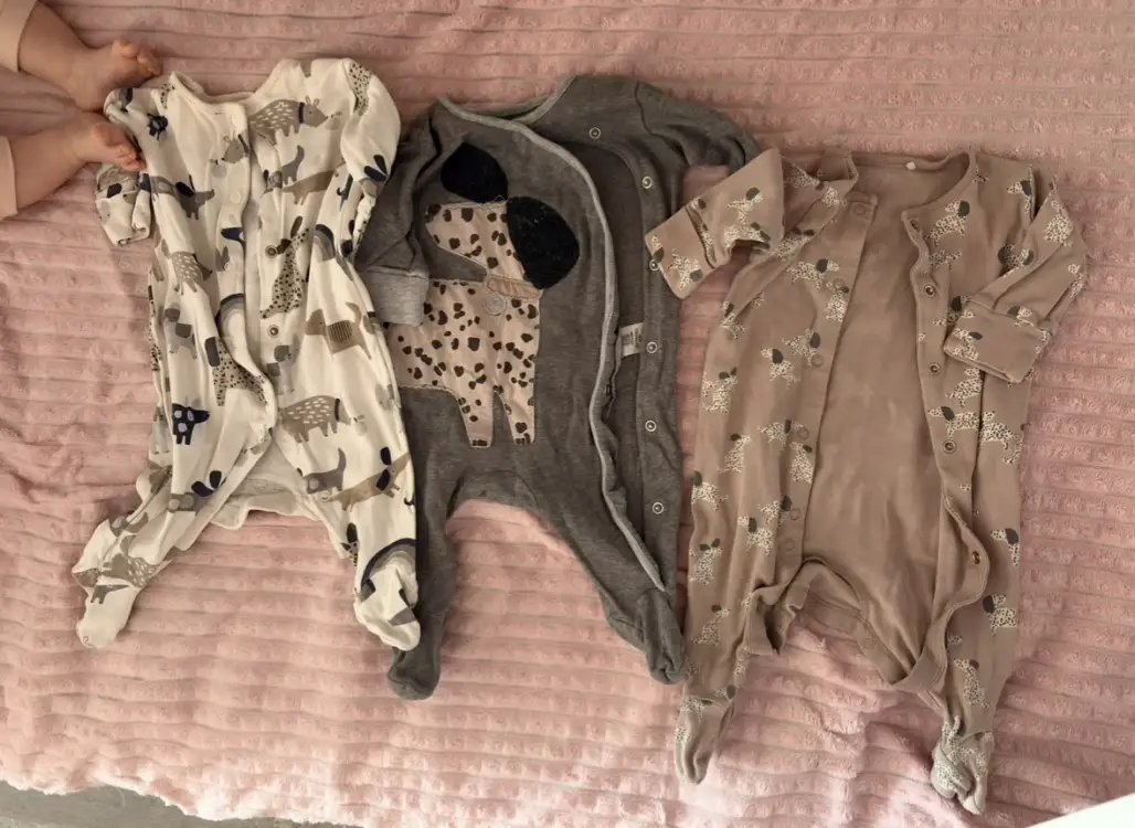 Одежда для малышей 0-3 мес в хорошем состоянии
