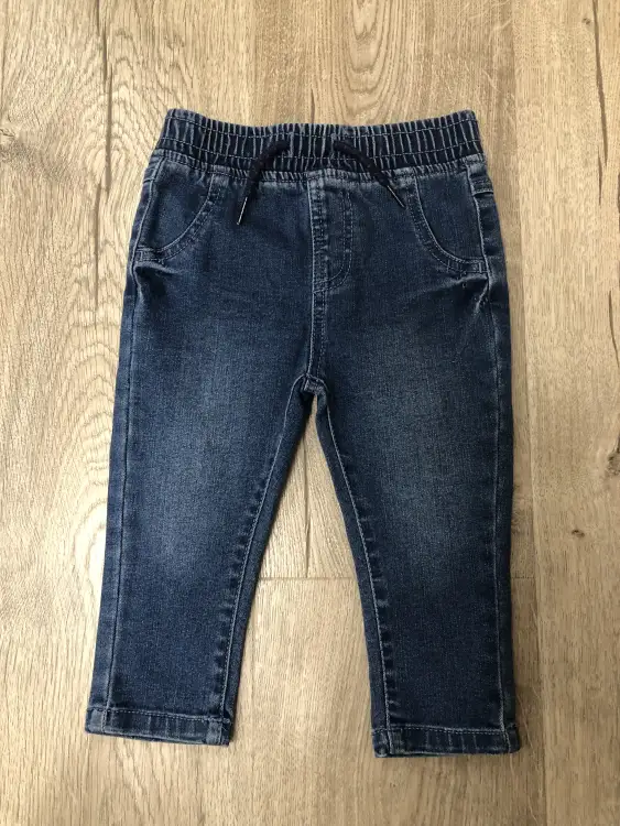 Джинсы новые