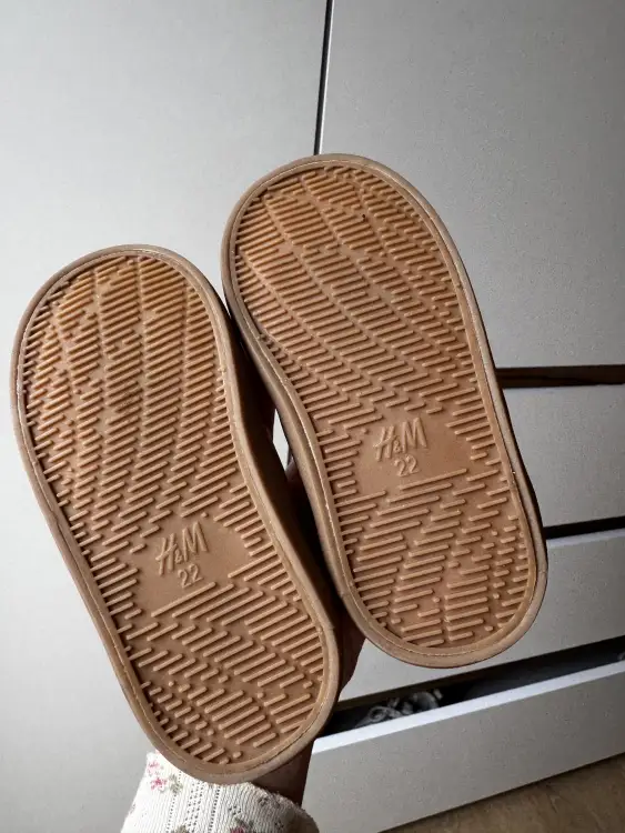 НОВЫЕ кроссовки H&M