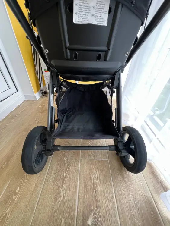 Коляска 2 в 1 прогулочная и люлька