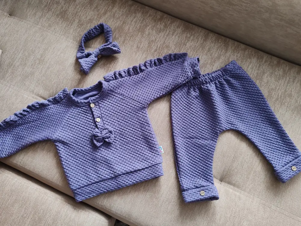 Костюмчики на девочку 6-12 месяцев