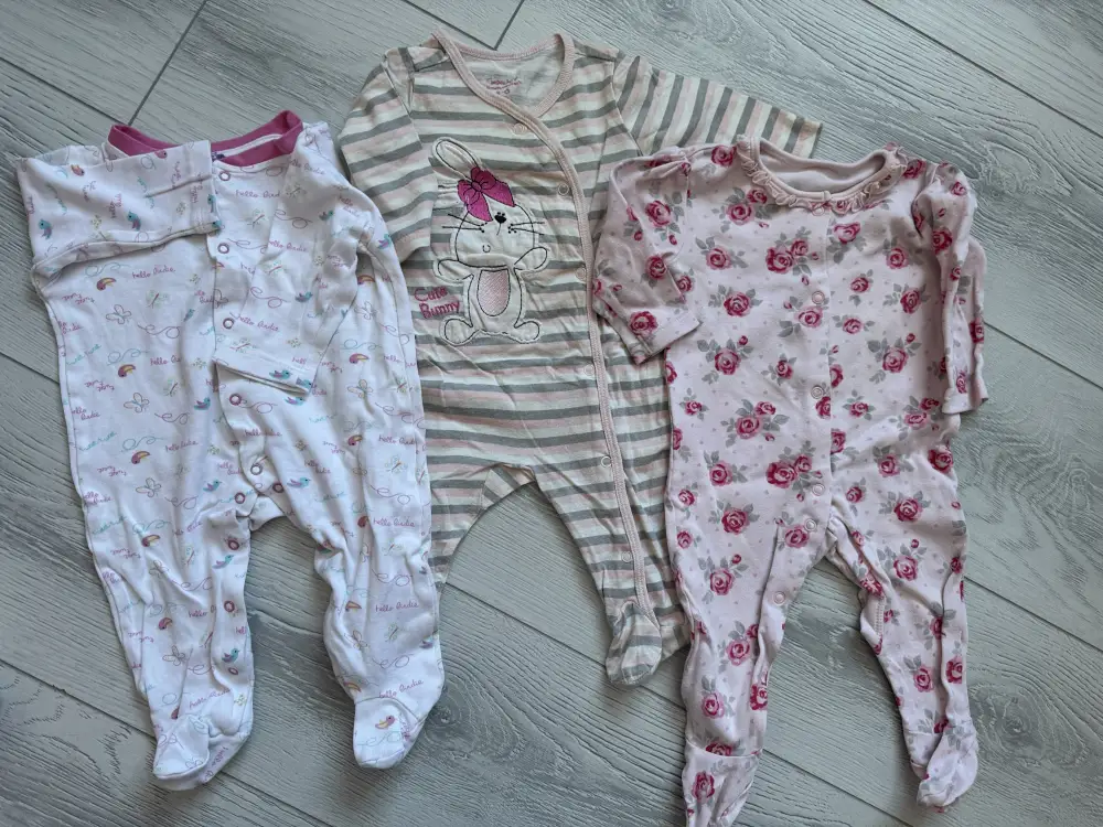 Лот одежды для малышки на рост 62