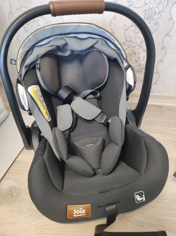 Автокресло Joie i-Level i-Size + база Isofix