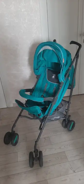 Прогулочная коляска трость