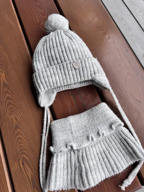 Шапочки в хорошем состоянии. 2 новые