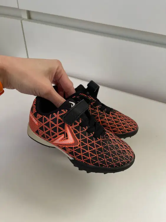 Бутсы футбольные DEMIX 26 размера (16-16.5 см)