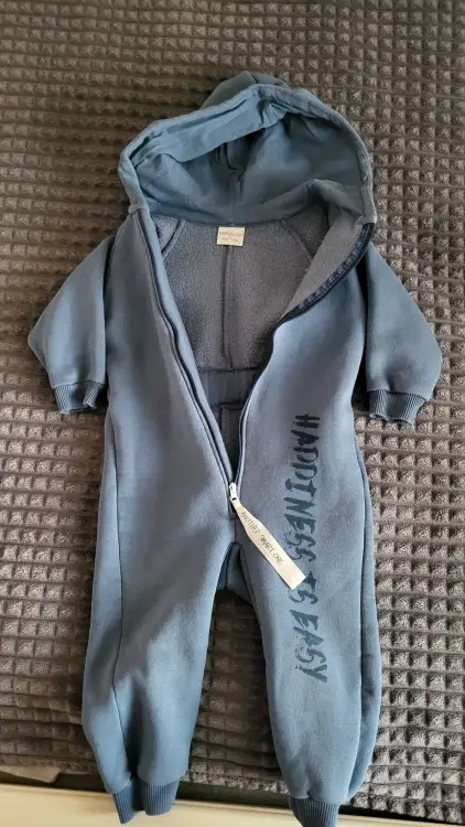 Тёплый комбинезон в хорошем состоянии