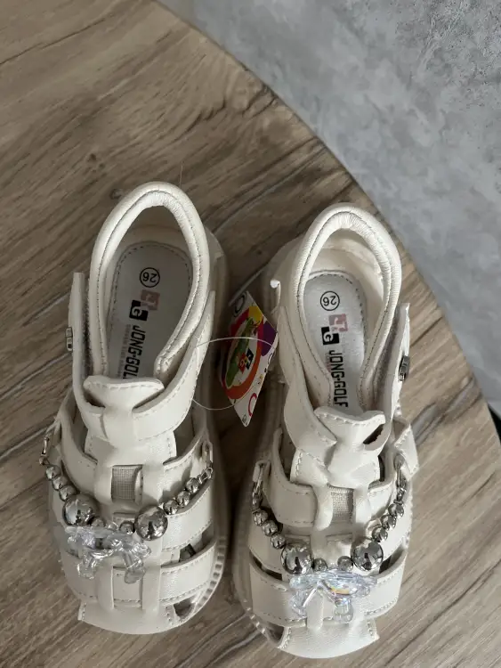 Босоножки новые по стельке 18 см