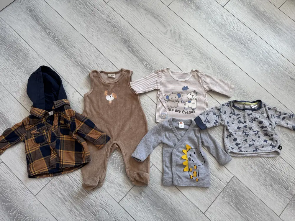 Лот одежды для малыша на рост 56-62