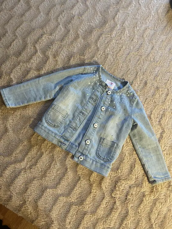 Джинсовая куртка на девочку. Gloria Jeans