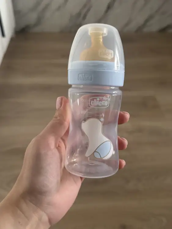 Бутылочка Chicco 0+