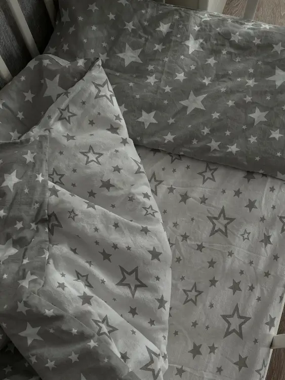 Матрас на кроватку , постельное , одеяло , подушка