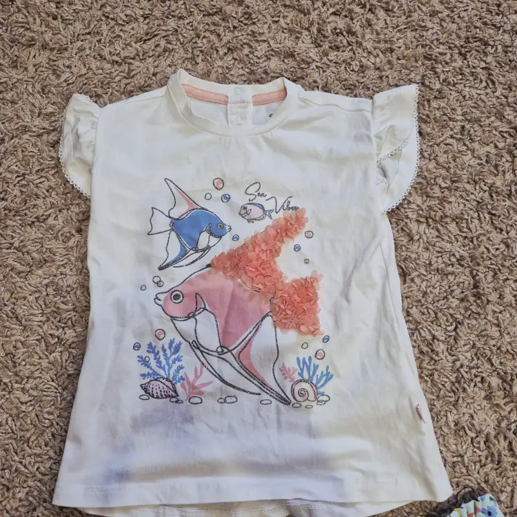 Лот на девочку