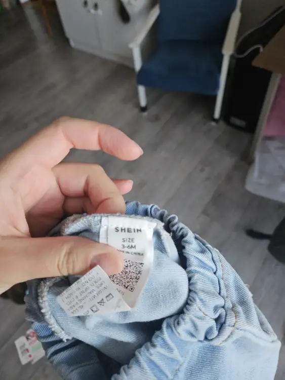 Лот джинсы на девочку 74