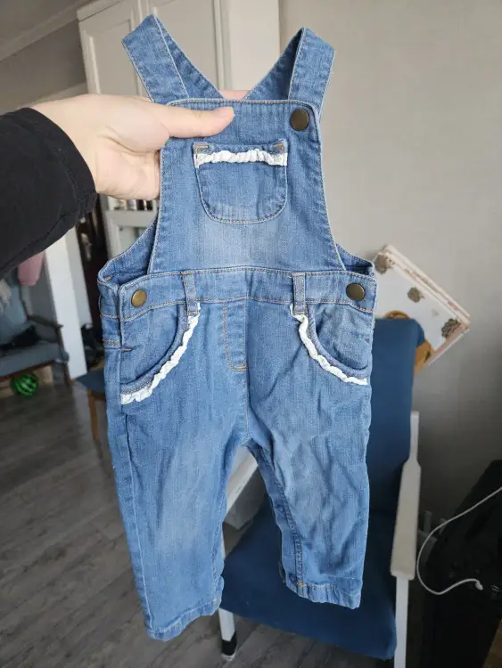 Лот джинсы на девочку 74