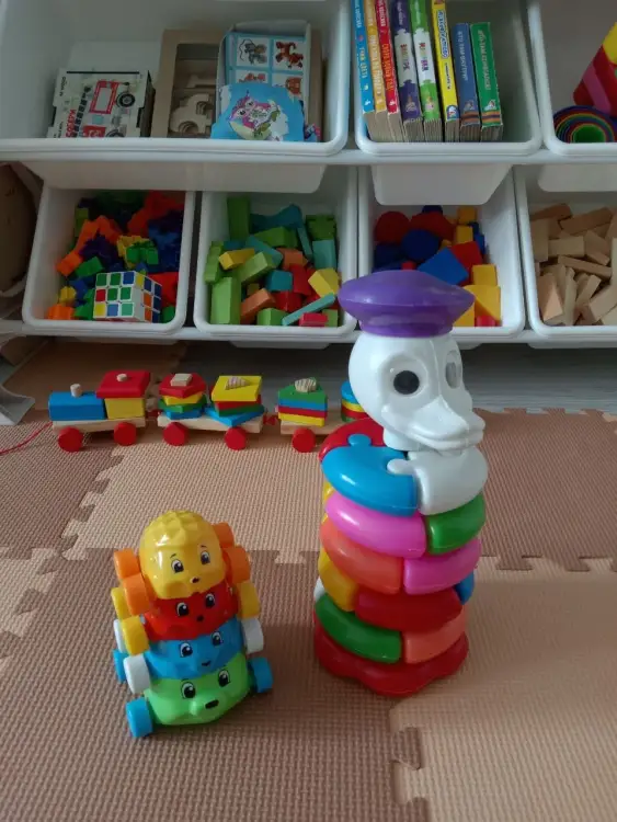 Детские развивающие игрушки