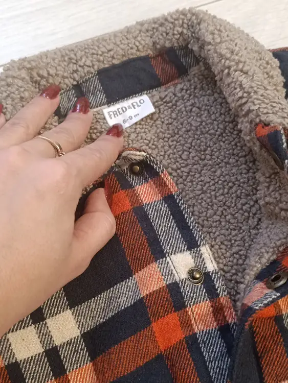 Курточка на 6-9 мес