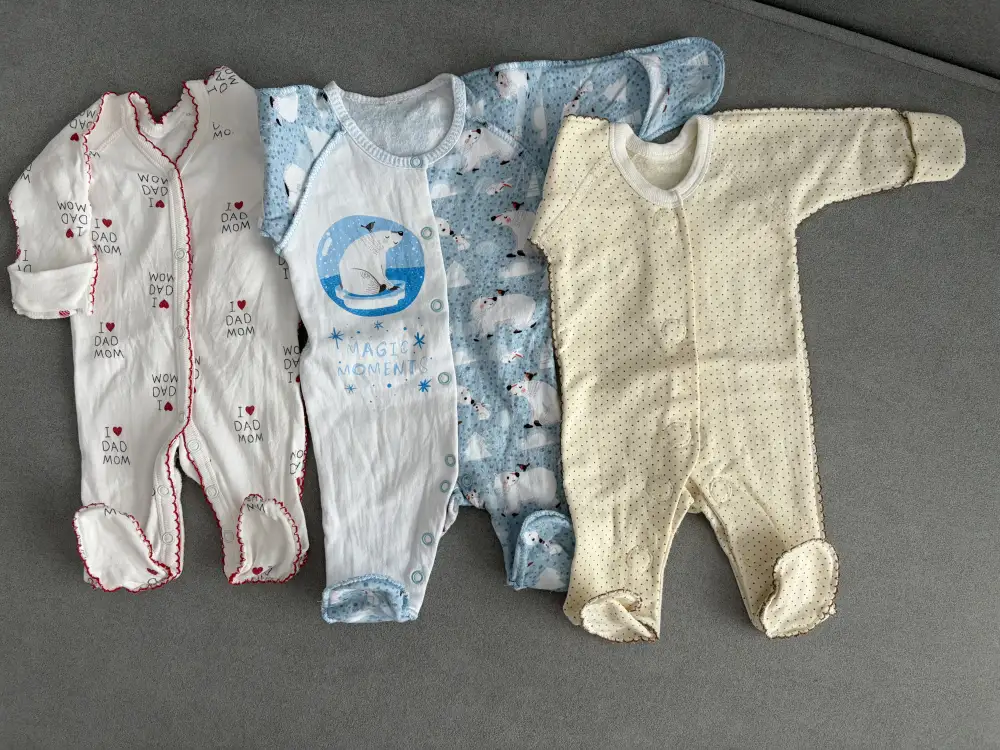 Лот детских вещей