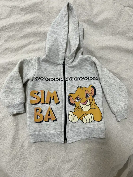 Кофта на замке