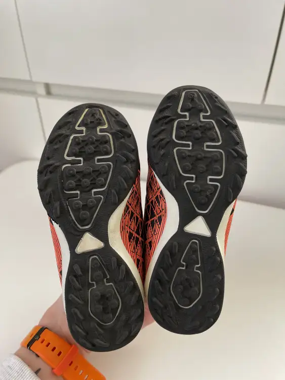 Бутсы футбольные DEMIX 26 размера (16-16.5 см)