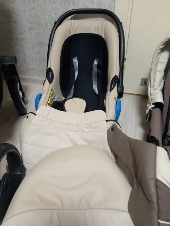 Коляска модульная 3 в 1 в хорошем состоянии