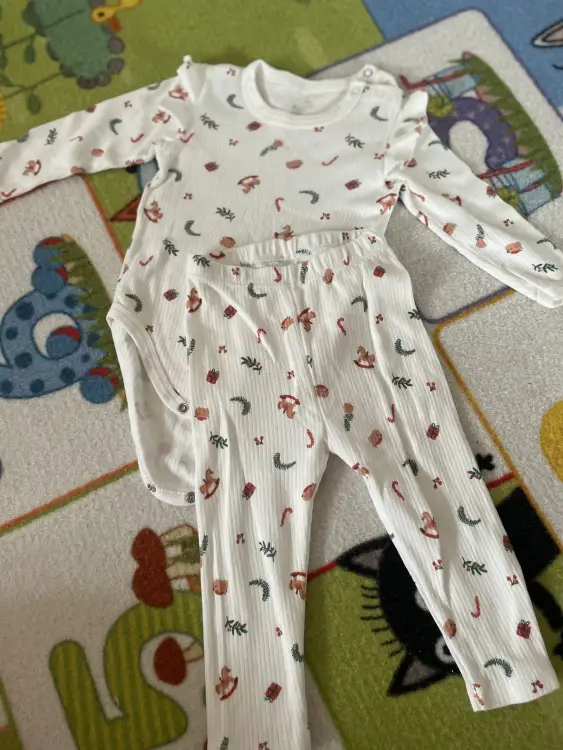 Лот одежды на девочку 6-12 мес