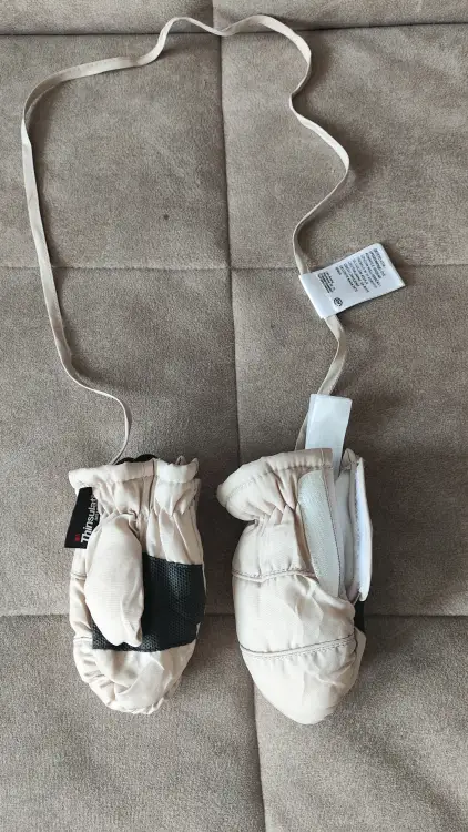 Варежки H&M до 1 года на липучках и завязках