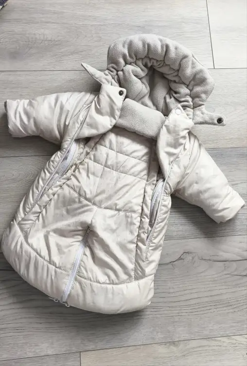 Теплый комбинезон-трансформер на 4-8 месяца