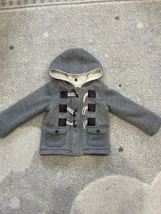 Тканевая, модная курточка.утеплённая