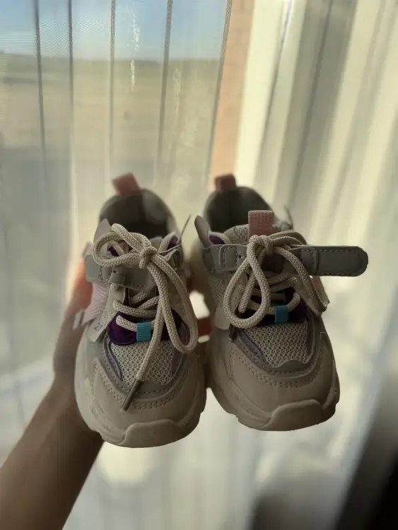 Кроссовки стелька 16.5, маркировка 27