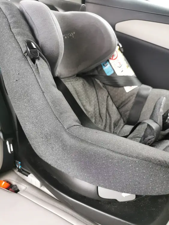 Автокресло поворотное с изификс