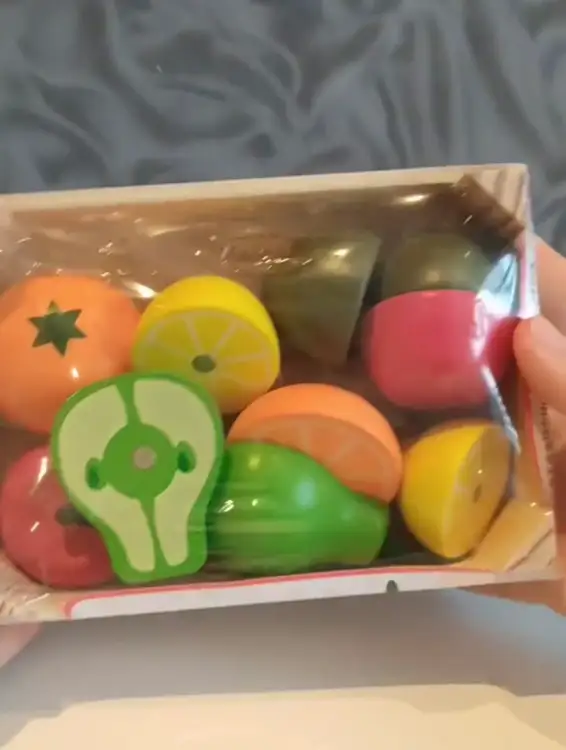 Деревянные фрукты на магнитах