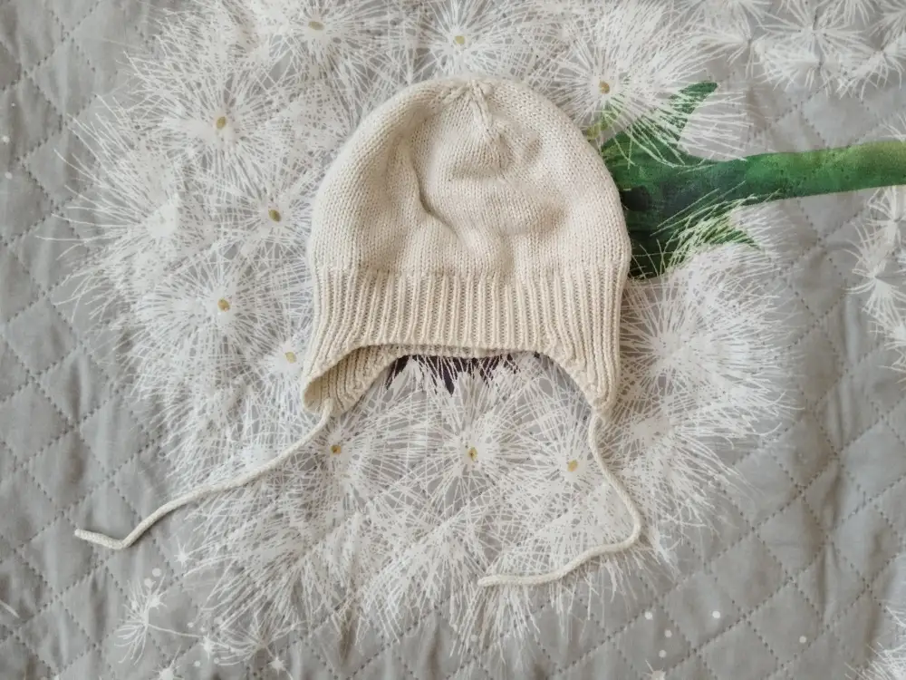 Носочки, шапочки,слюнявчики