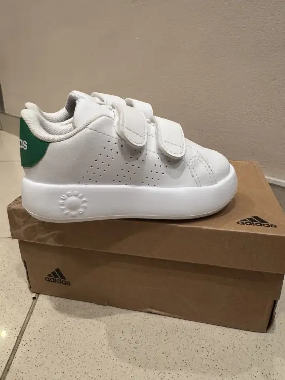 Кроссовки adidas
